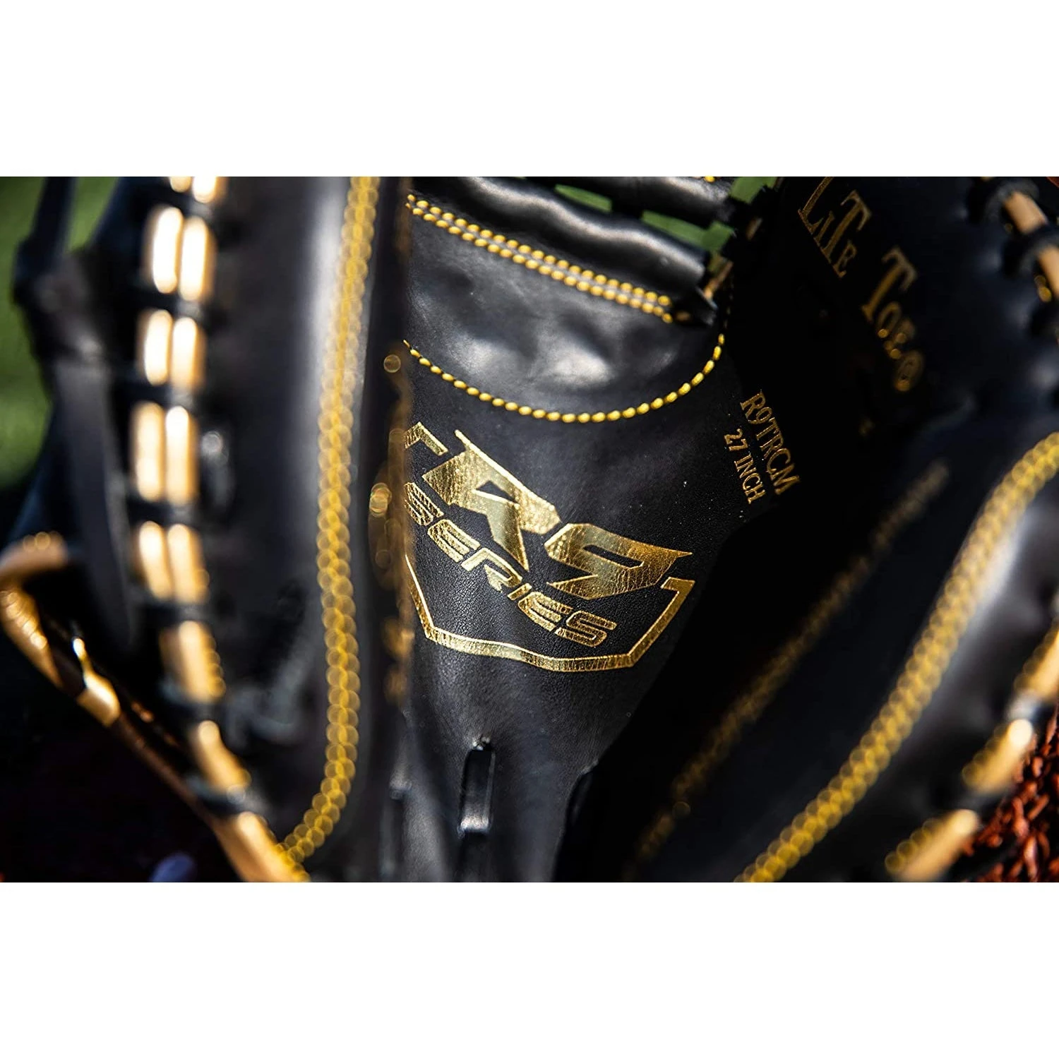 Rawlings R9 Series Training 1-Piece Solid Web Catchers Mitt 27" RHT Black - Image 11