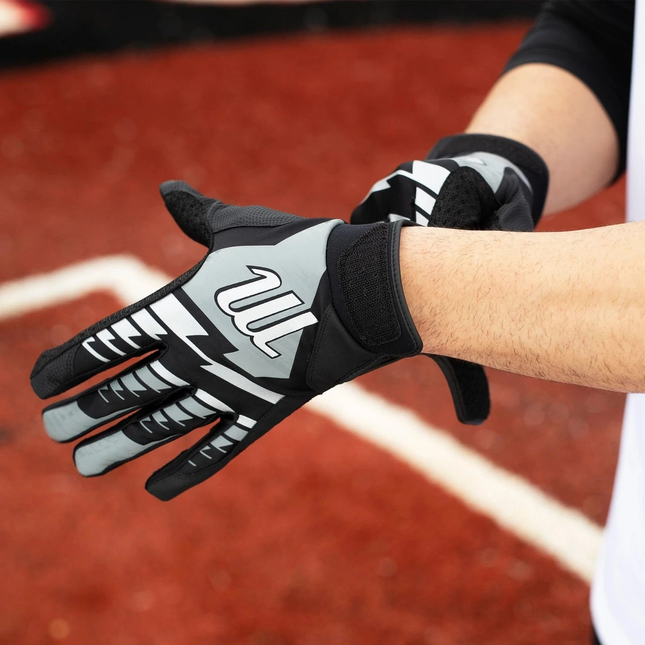 Marucci Tesoro Adult Baseball Batting Gloves (White/Gray) - Image 4